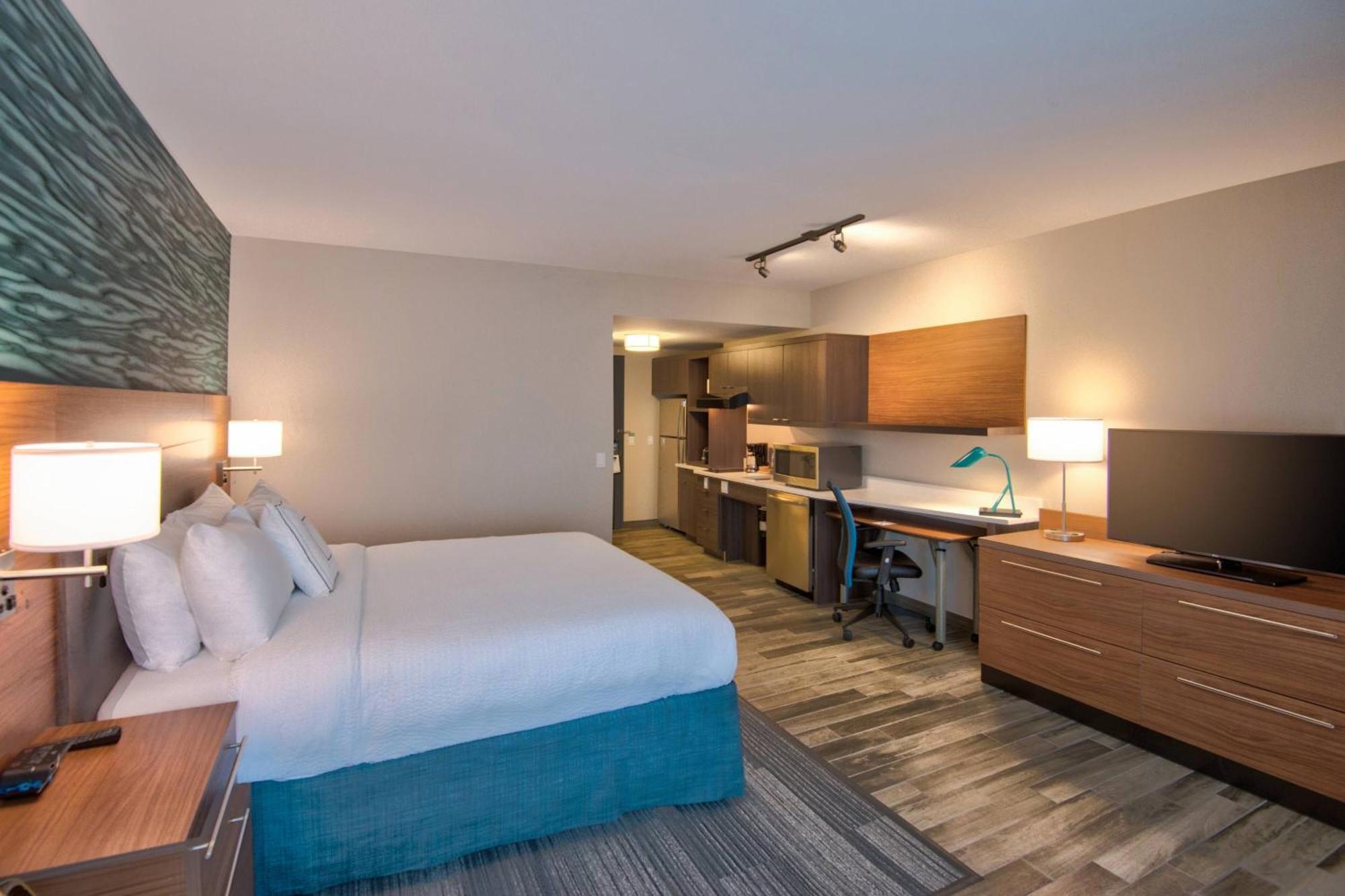 Towneplace Suites By Marriott Miami Airport Bagian luar foto